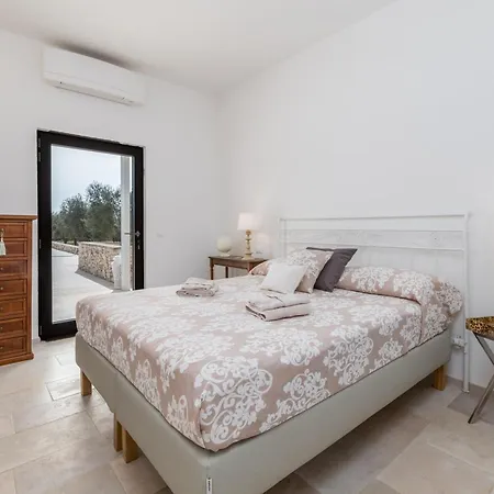 La Corte Bianca Luxury Вилла Остуни